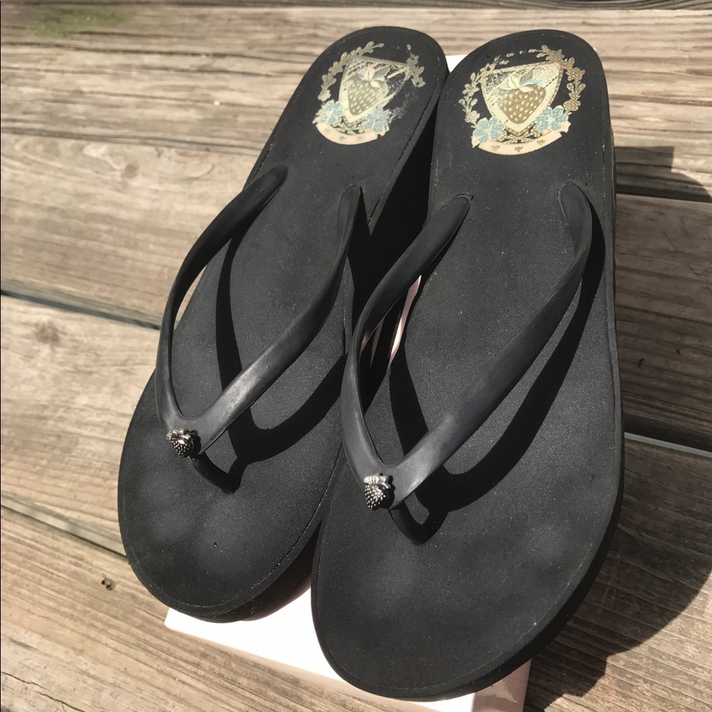 Juicy Couture Platform Flipflops