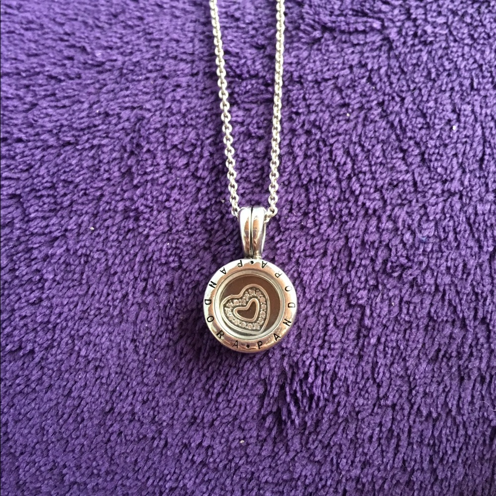 Pandora charm lecklace