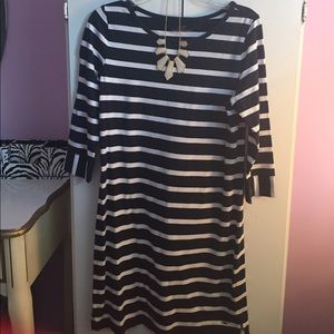 Vineyard vines dress