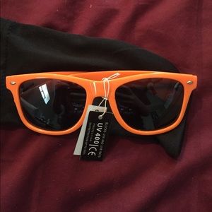 orange sunglasses