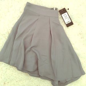 COLLEGE MOVING SALE Akira High Waisted shorts