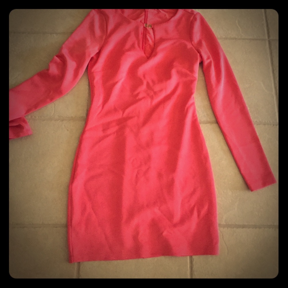 Bebe coral keyhole dress size small