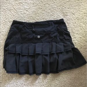 Lululemon black ruffle tennis skirt 2