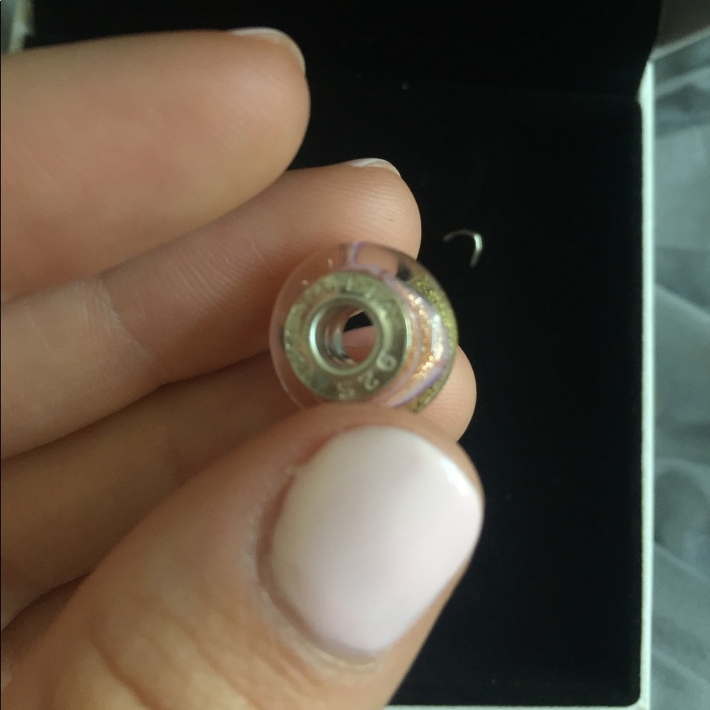 Chamilia charm - Picture 2 of 3
