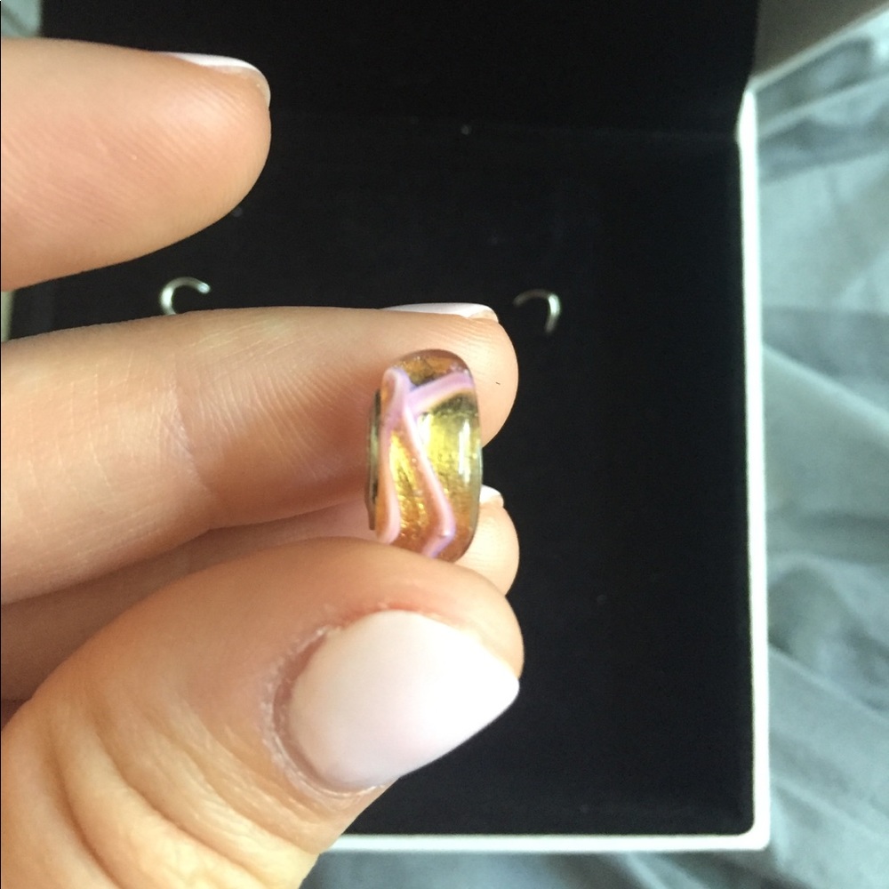Chamilia charm - Picture 3 of 3