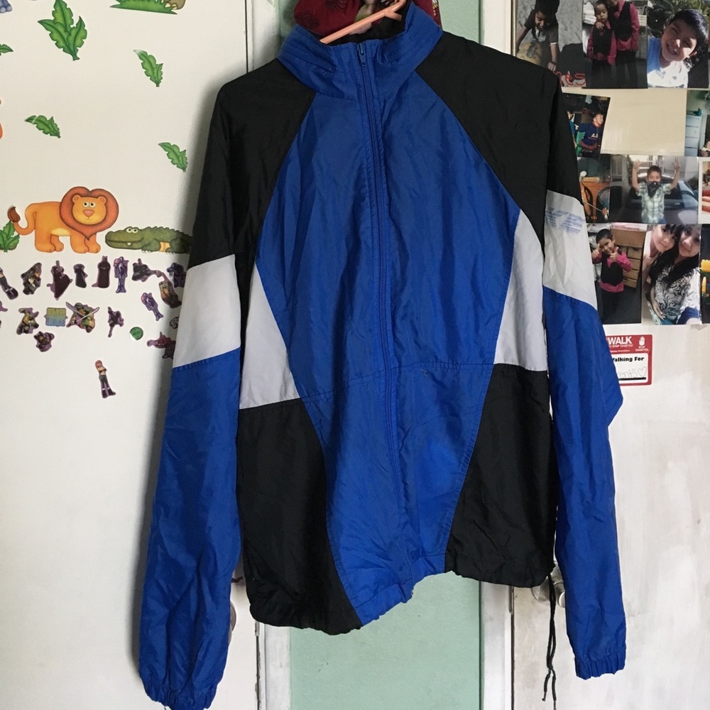 Vintage Nike windbreaker. Open to offers.