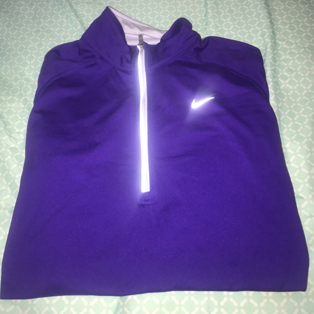 Fitted Nike Dri Fit Workout Pullover