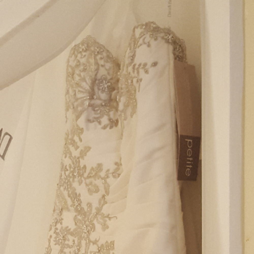 Untailored White Bead-Sequence Wedding Dress