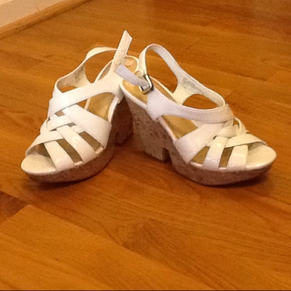 White wedges