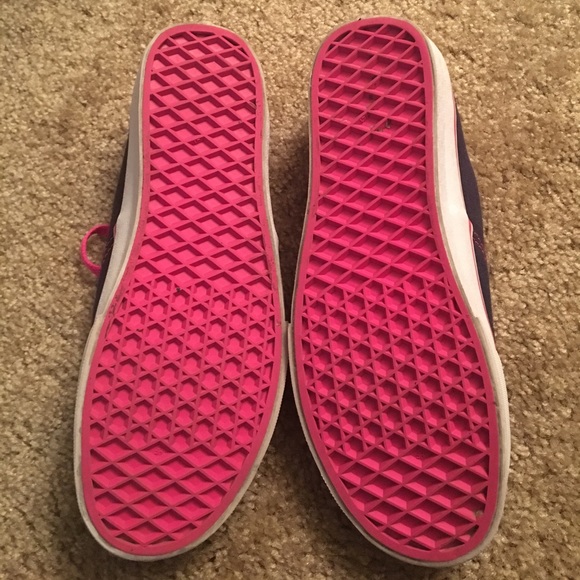 Vans - Picture 3 of 4