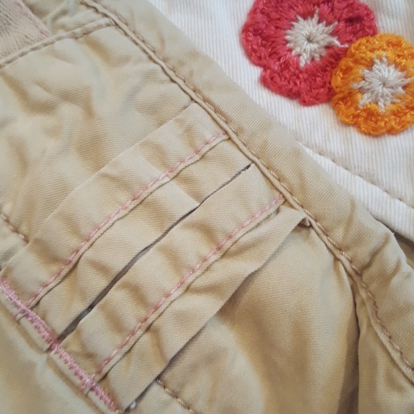 *donated* AE khaki shorts - Picture 7 of 7