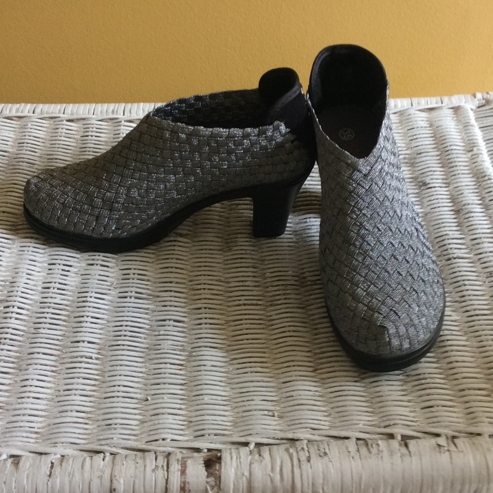 BernIe mev booties