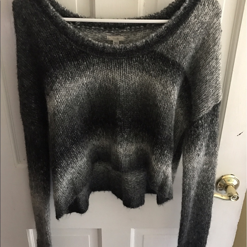 Cropped sweater