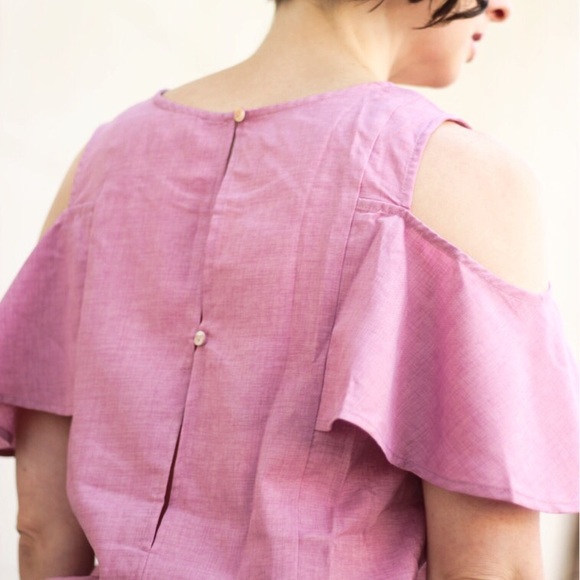 NWT Rose Ruffle Sleeve Cold Shoulder Romper - Picture 7 of 7