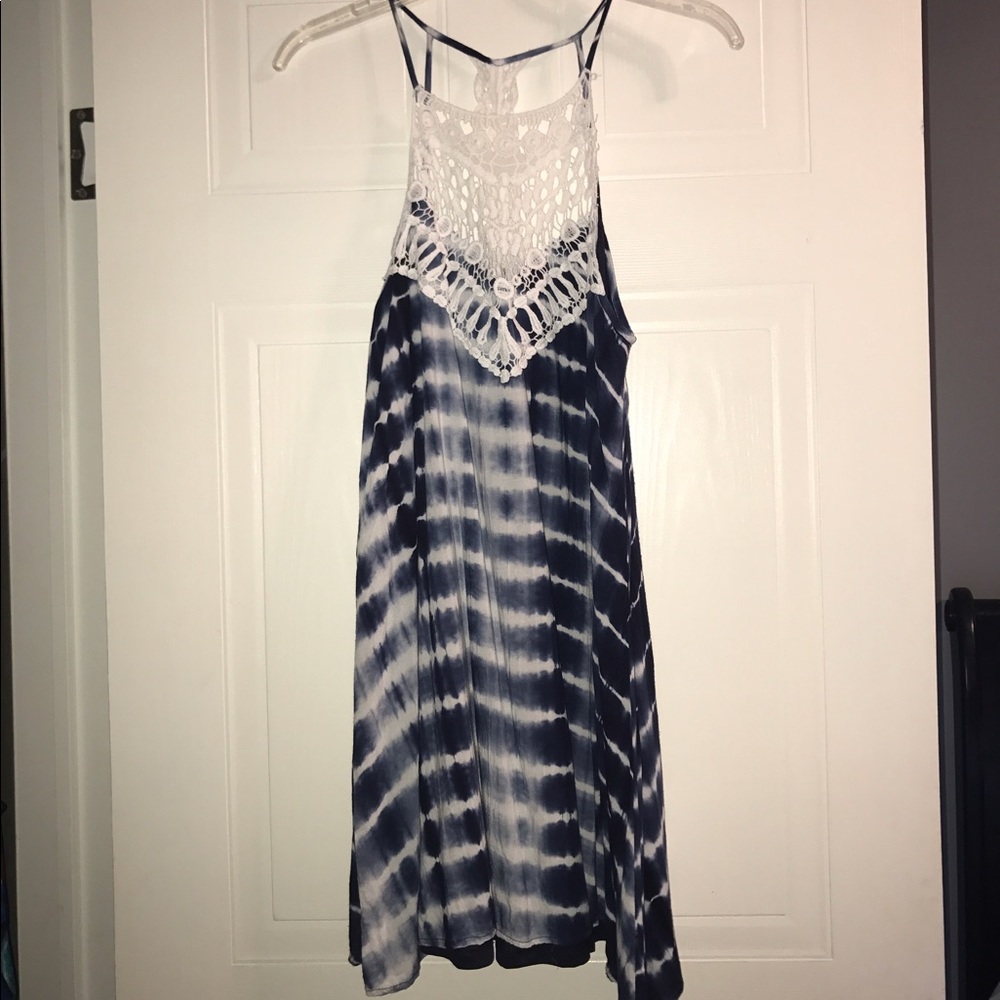 Dress - Picture 1 of 4