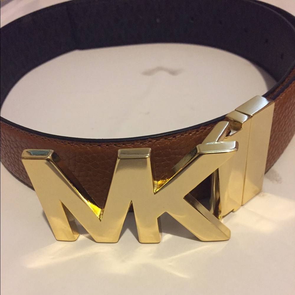 Michael Kors Reversible Belt - Picture 2 of 2
