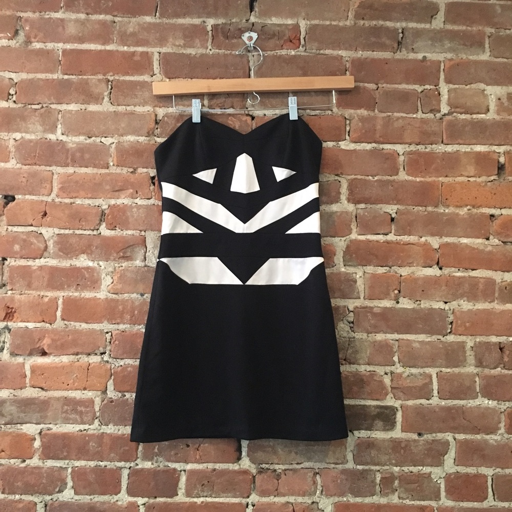 BCBGGeneration Stretch Geometric Strapless Dress