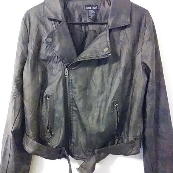 SOLD - Picture 2 of 4