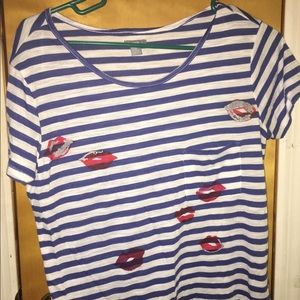 Blue and white stripe tee