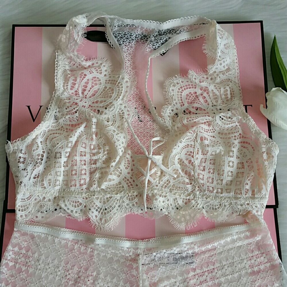 VS DREAM ANGELS BRALETTE L & Panty L. nwt - Picture 2 of 8