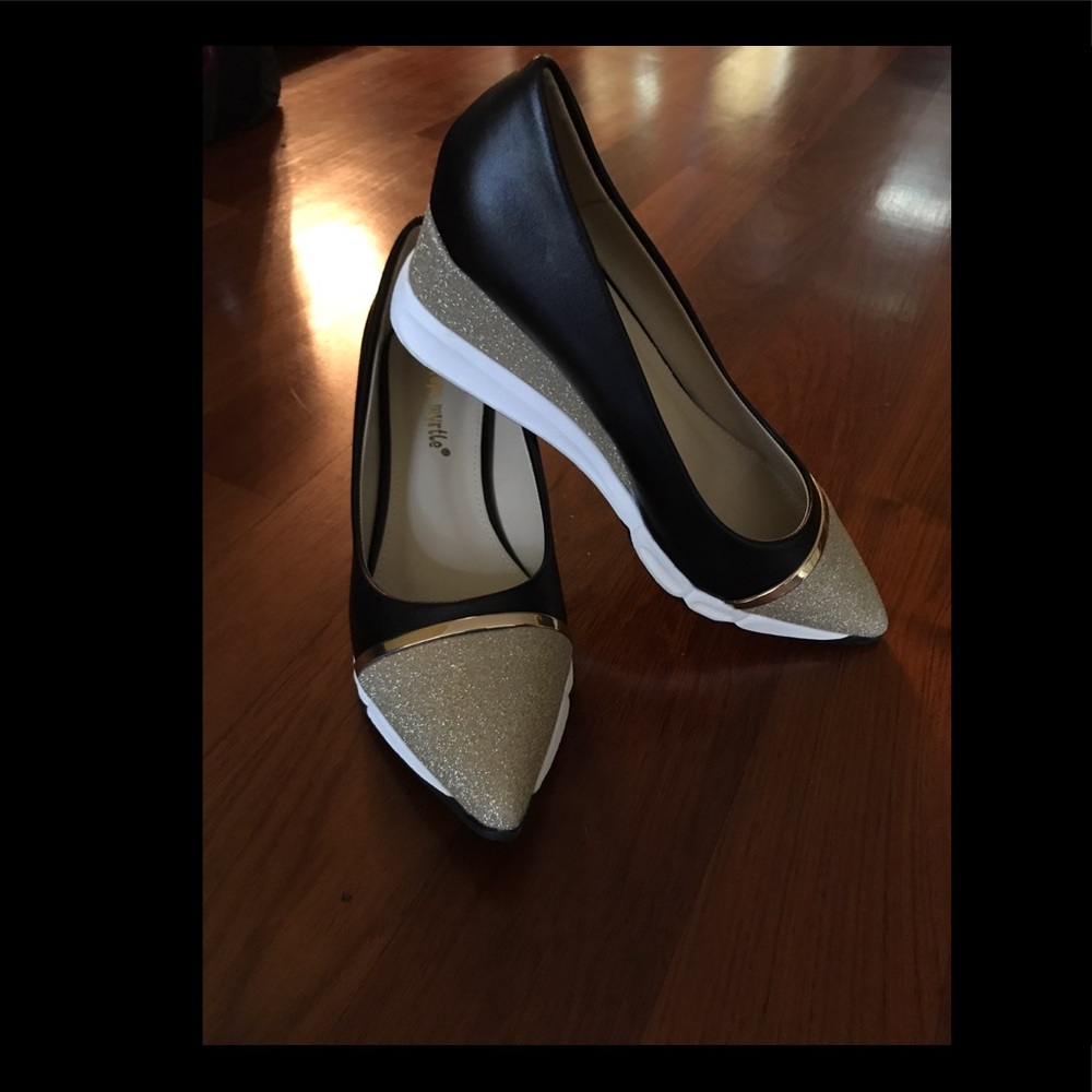 Glitter gold/black wedge shoe brand new