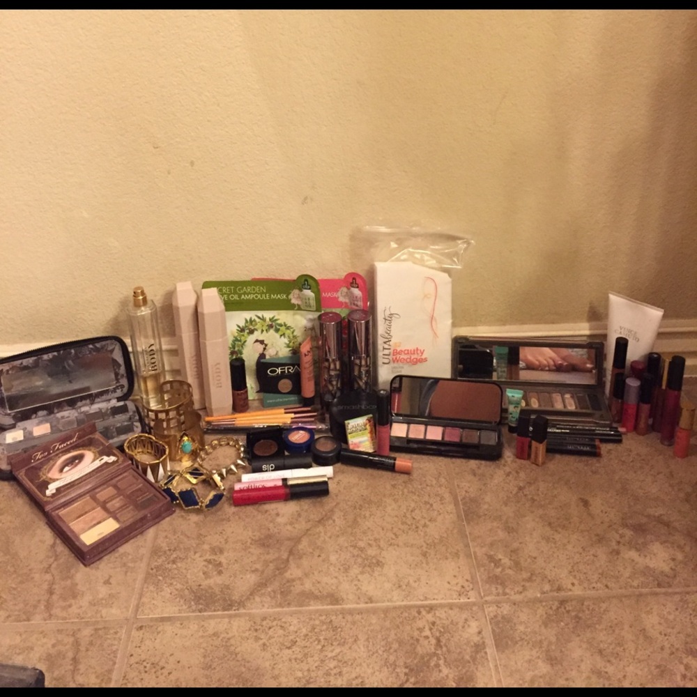 💕✨✨MAKEUP FOR SALE✨✨💕