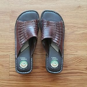 Earth Shoe Sandals