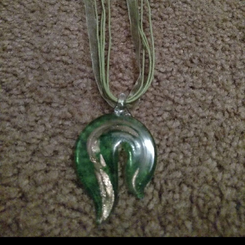 Necklaces - Picture 2 of 4