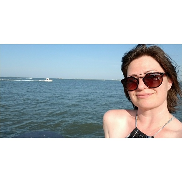 Meet your Posher, Lindsay - Picture 2 of 2