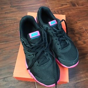 Nike revolution 2GS , walking shoe