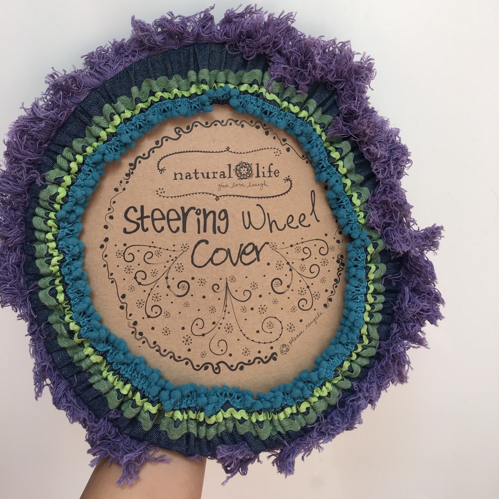 Steering wheel cover