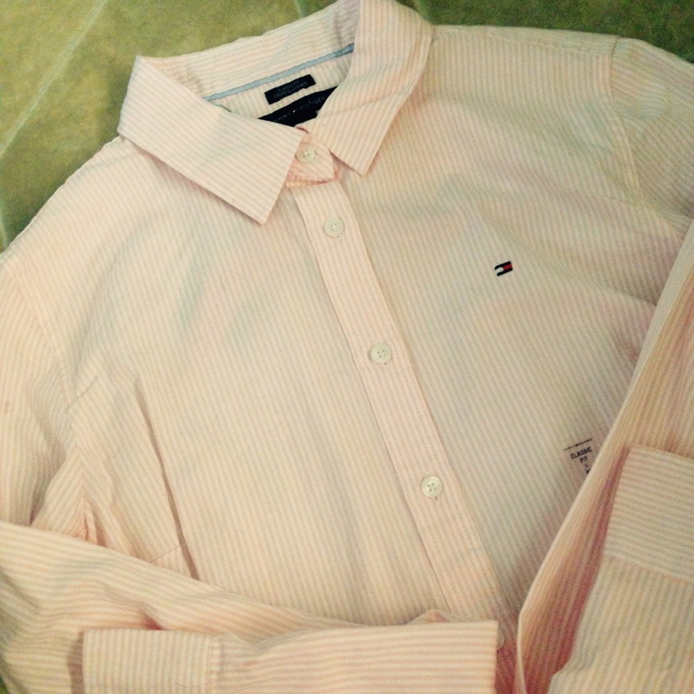  Tommy Hilfiger pink + white button down