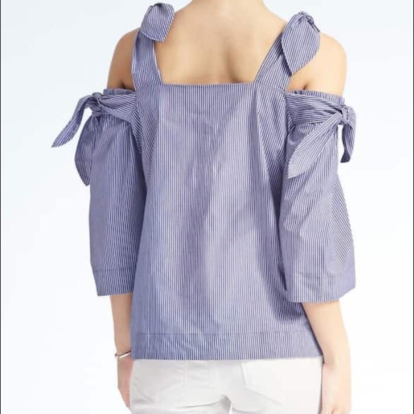 Banana Republic Bow-Shoulder Top - Picture 3 of 4
