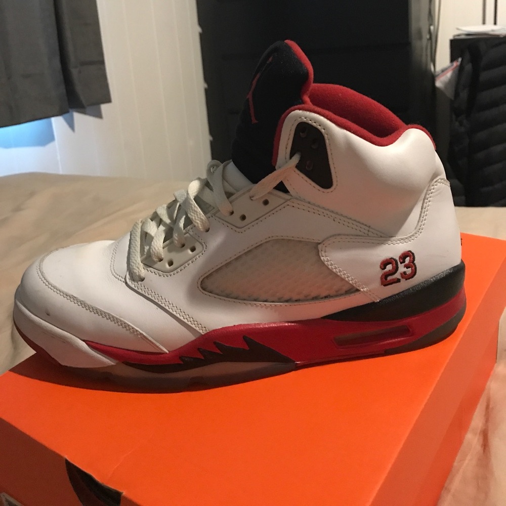 Air Jordan 5 Retro