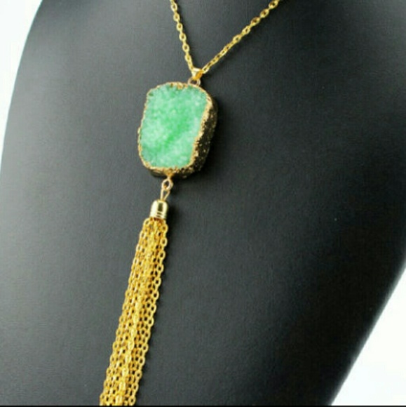 Druzy Pendant Necklace with tassel - Three colors - Picture 2 of 7