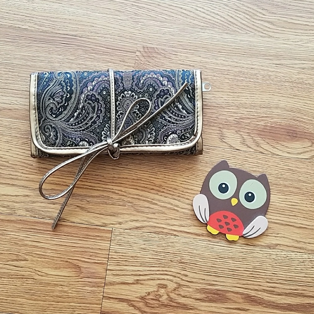Makeup bag