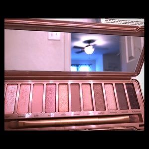 UD NAKED PALLETS