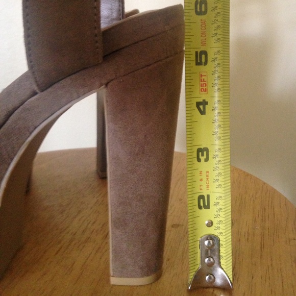 👠Wild Diva Lounge Heels or both for $12 - Picture 5 of 6