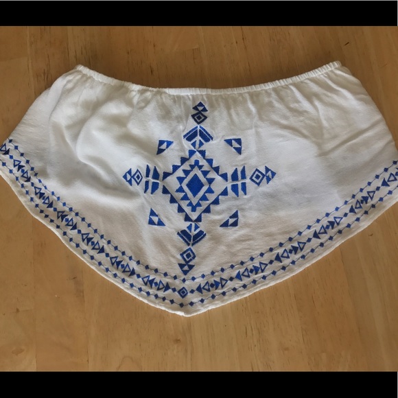 Forever 21 Bandeau Crop Top - Picture 2 of 3