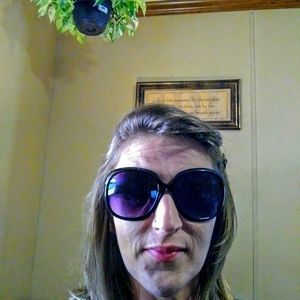 Meet your Posher, Stacey