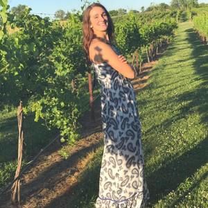 Meet your Posher, Lauren