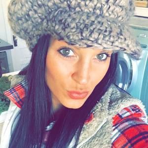 Meet your Posher, Adria