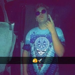 Meet your Posher, Theron