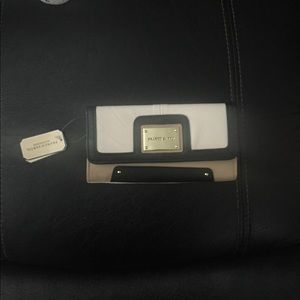 Tan/cream/black wallet