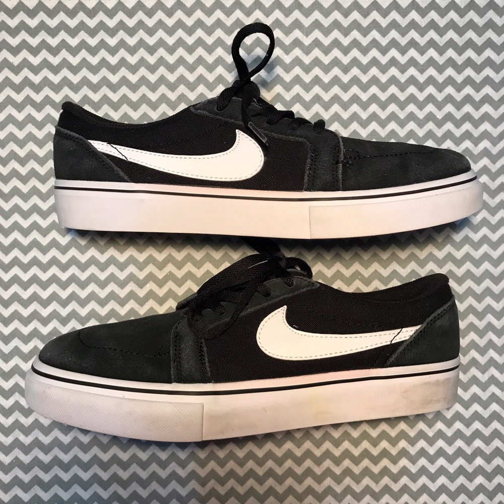Nike Youth Skate Shoe