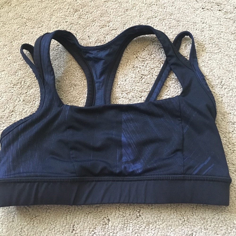 Lululemon sports bra