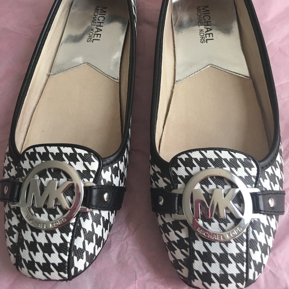 SOLD - Picture 2 of 3