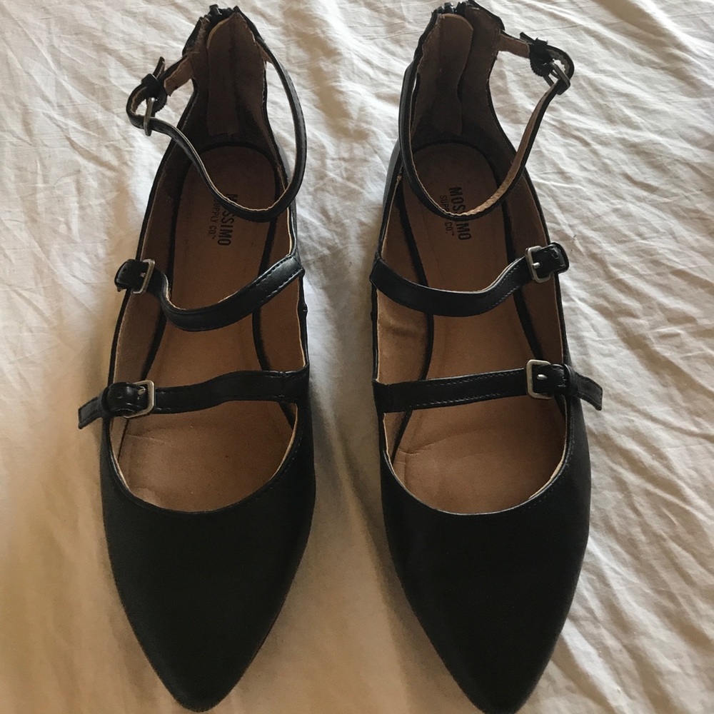 Black strappy dress shoes