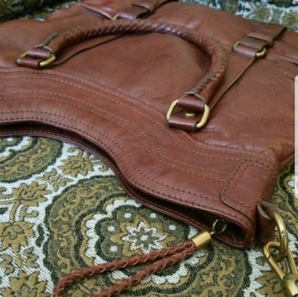 GENUINE LEATHER crossbody/hadbag