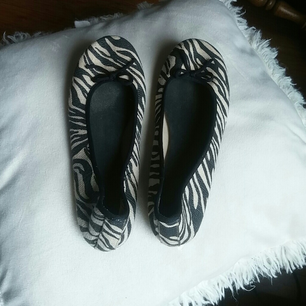 🔥Zebra print ballerina flats